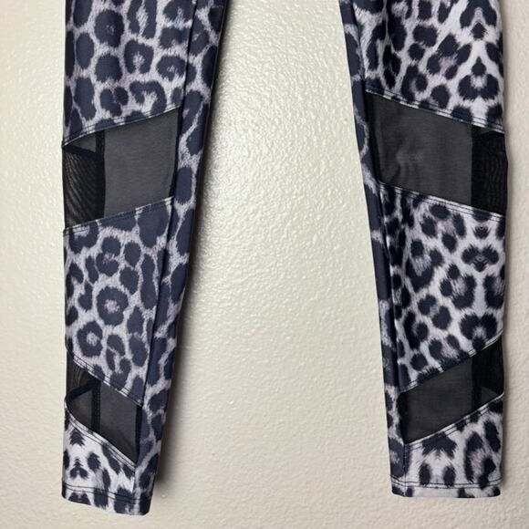Onzie leggings Woman's size XS Leopard Print Mesh Panel Hot Yoga Black/white - Picture 5 of 16